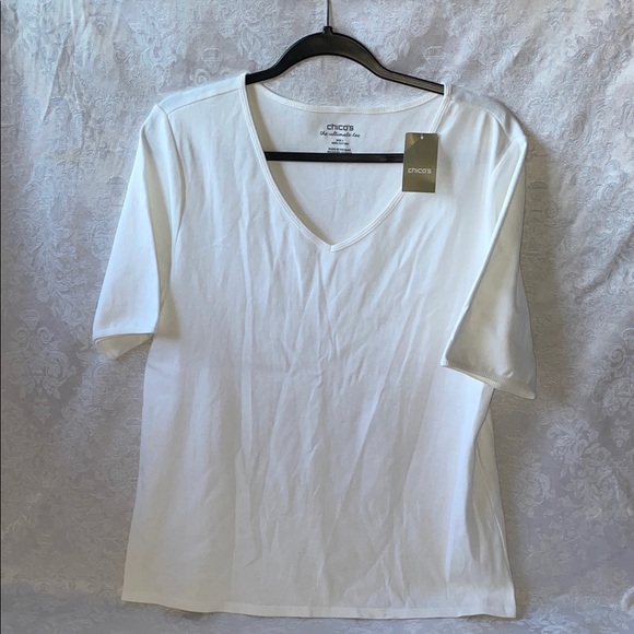 Chico's Tops - NWT Chico's Classic White Short Sleeve V-Neck Tee.  Size 3.